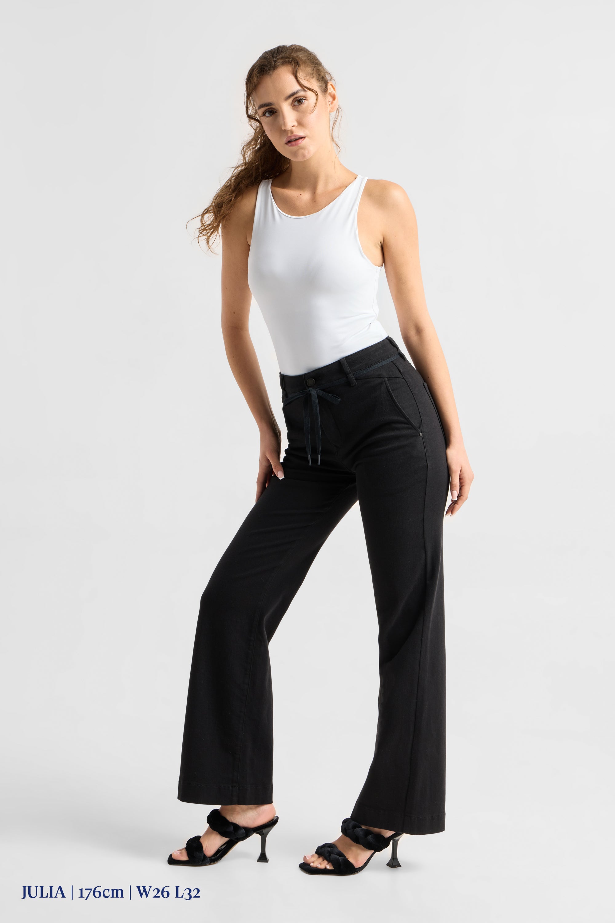 DEW Flared Soft Denim - French Pocket - Stay Black