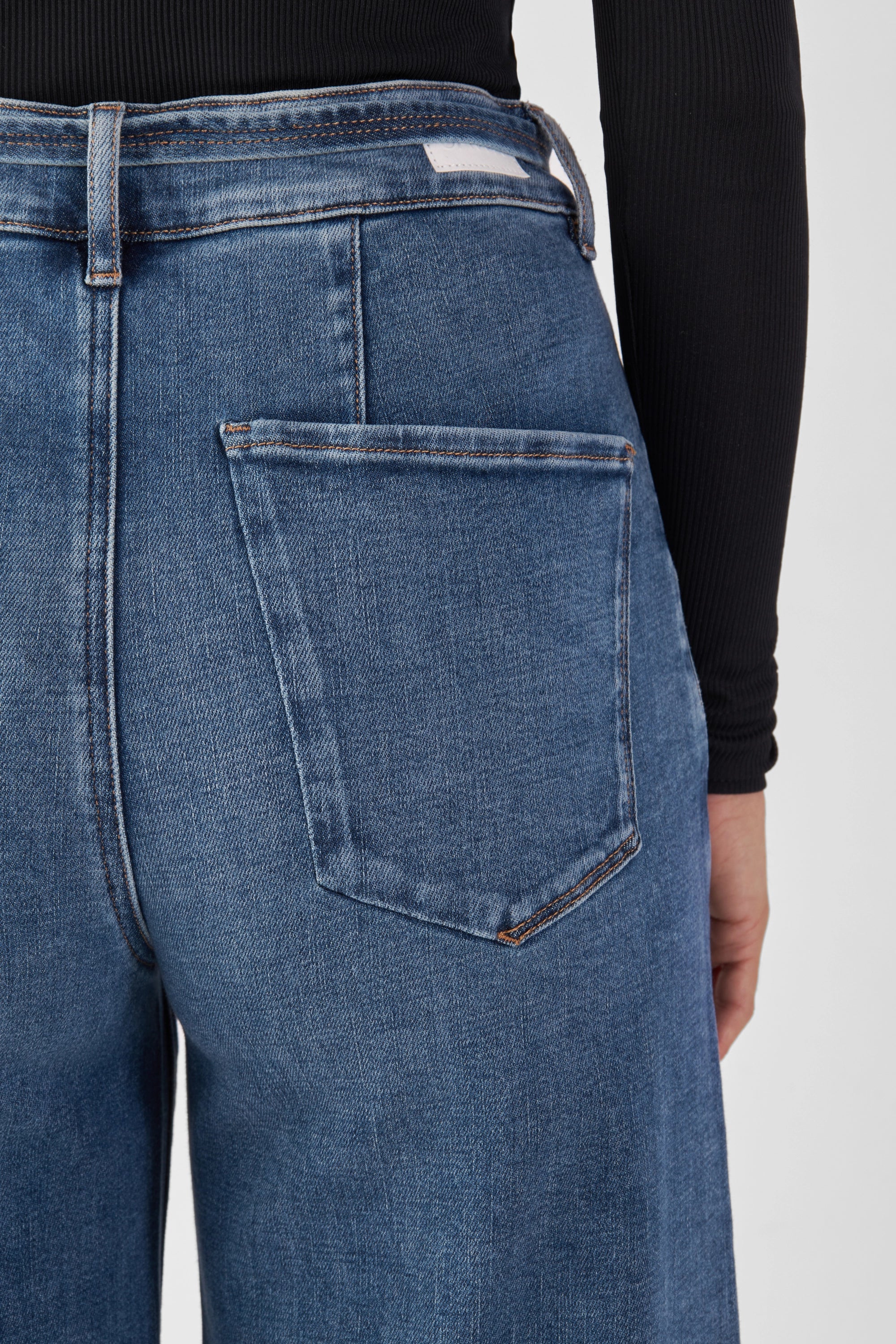 BLINK High Waist Culotte Jeans Vintage Blue, Rückansicht: hohe Taille, weites Bein, Gesäßtasche und Gürtel-Loops, Denim.