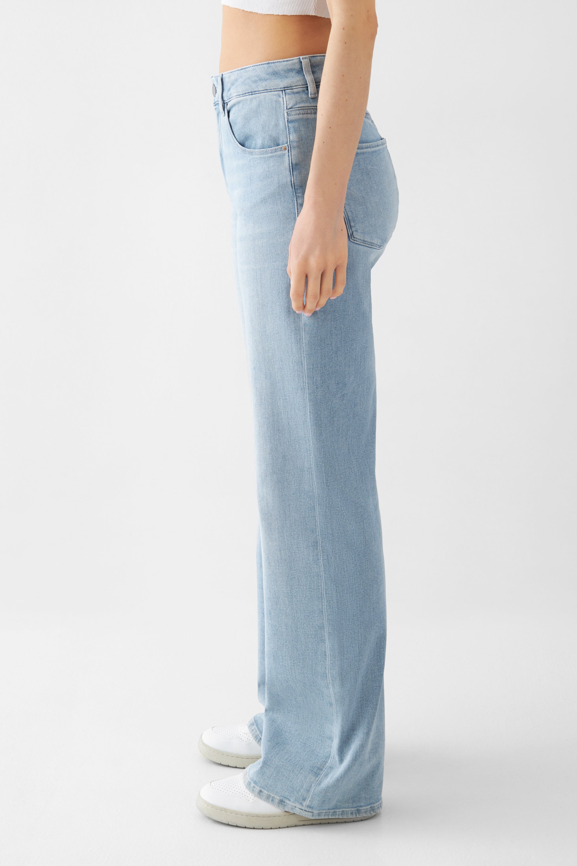 DEW Flared Soft Denim - Classic - Light Blue