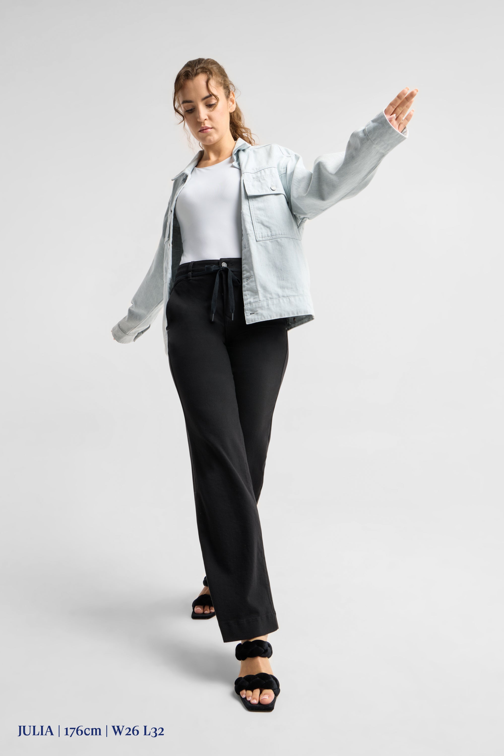 DEW Flared Soft Denim - French Pocket - Stay Black