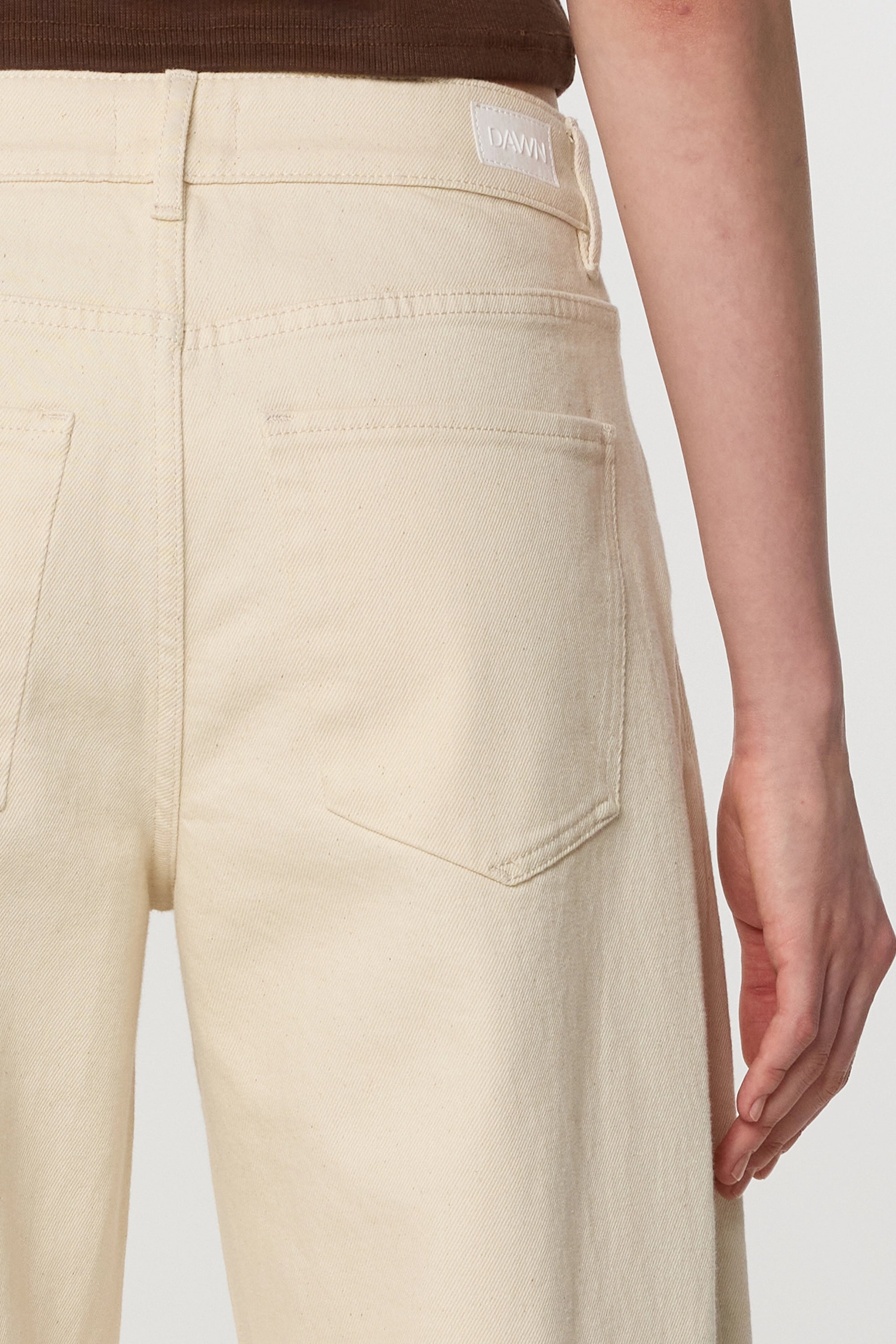 ASH Barrel Leg Minimal Stretch - Cutline - Ecru