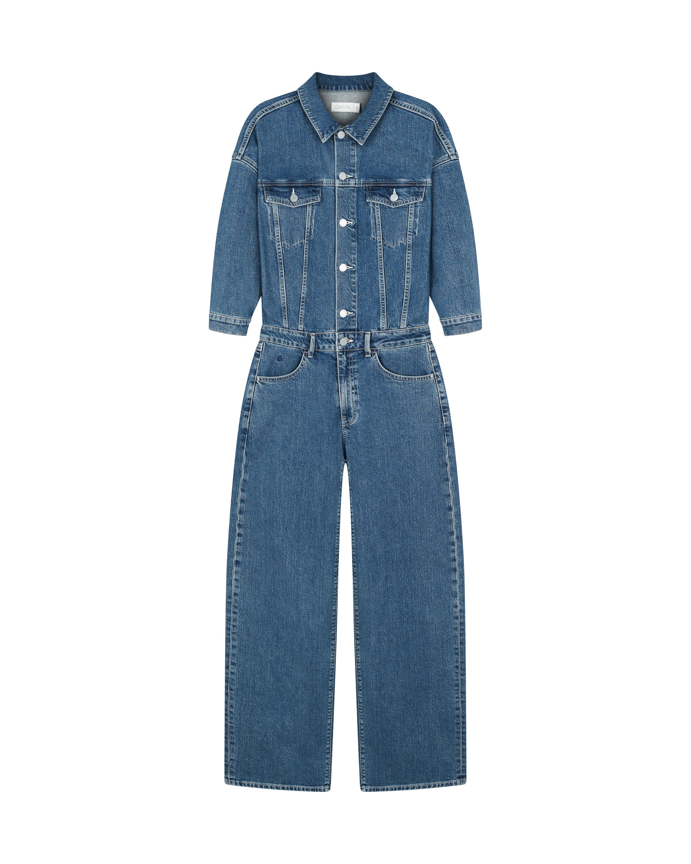 Vintage Blaues Denim-Overall mit Knopfleiste vorne, Brusttaschen und Barrel-Leg: weiterem Oberschenkel und schmalerem Saum.
