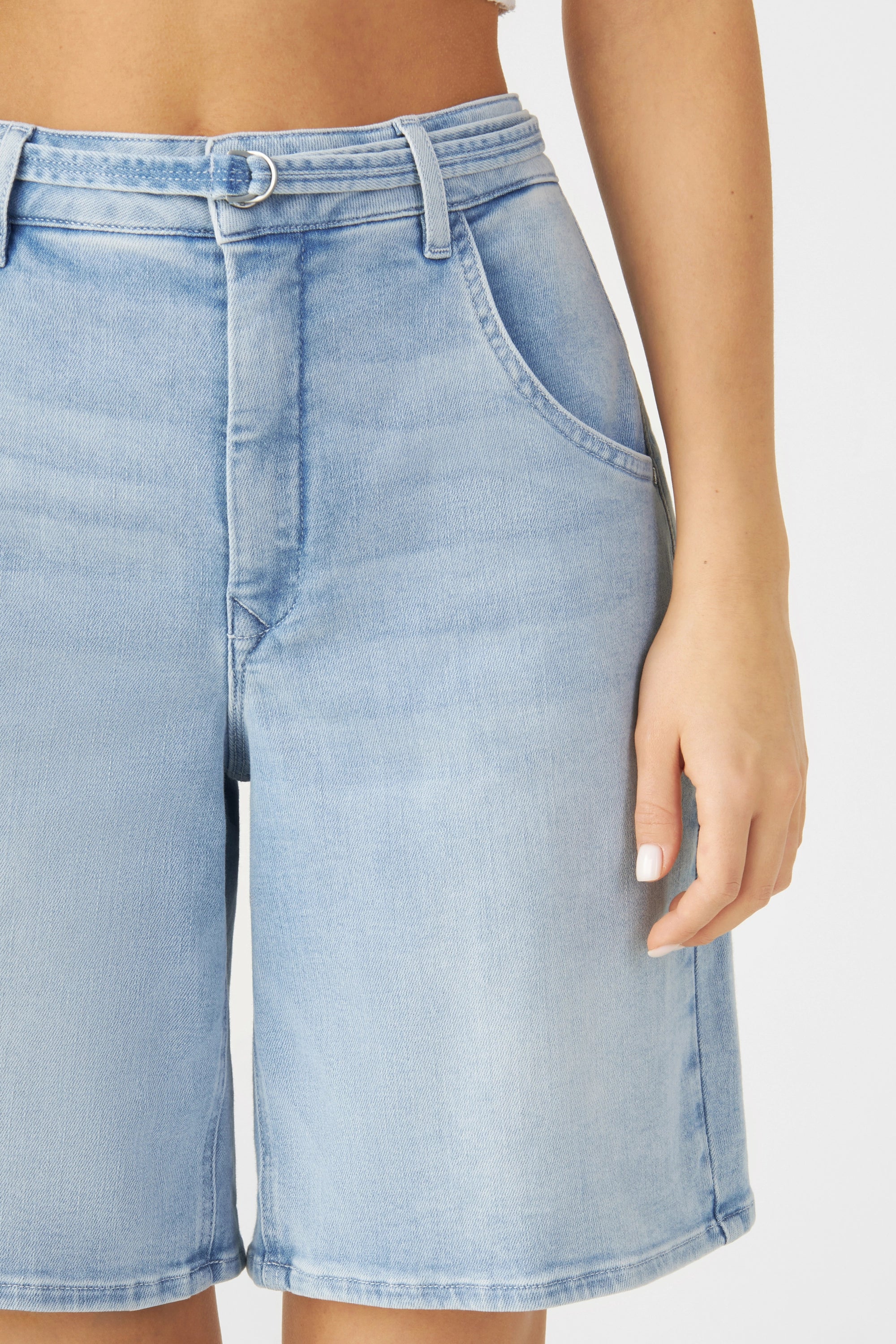BLINKY Soft Denim - Shorts - Light Blue