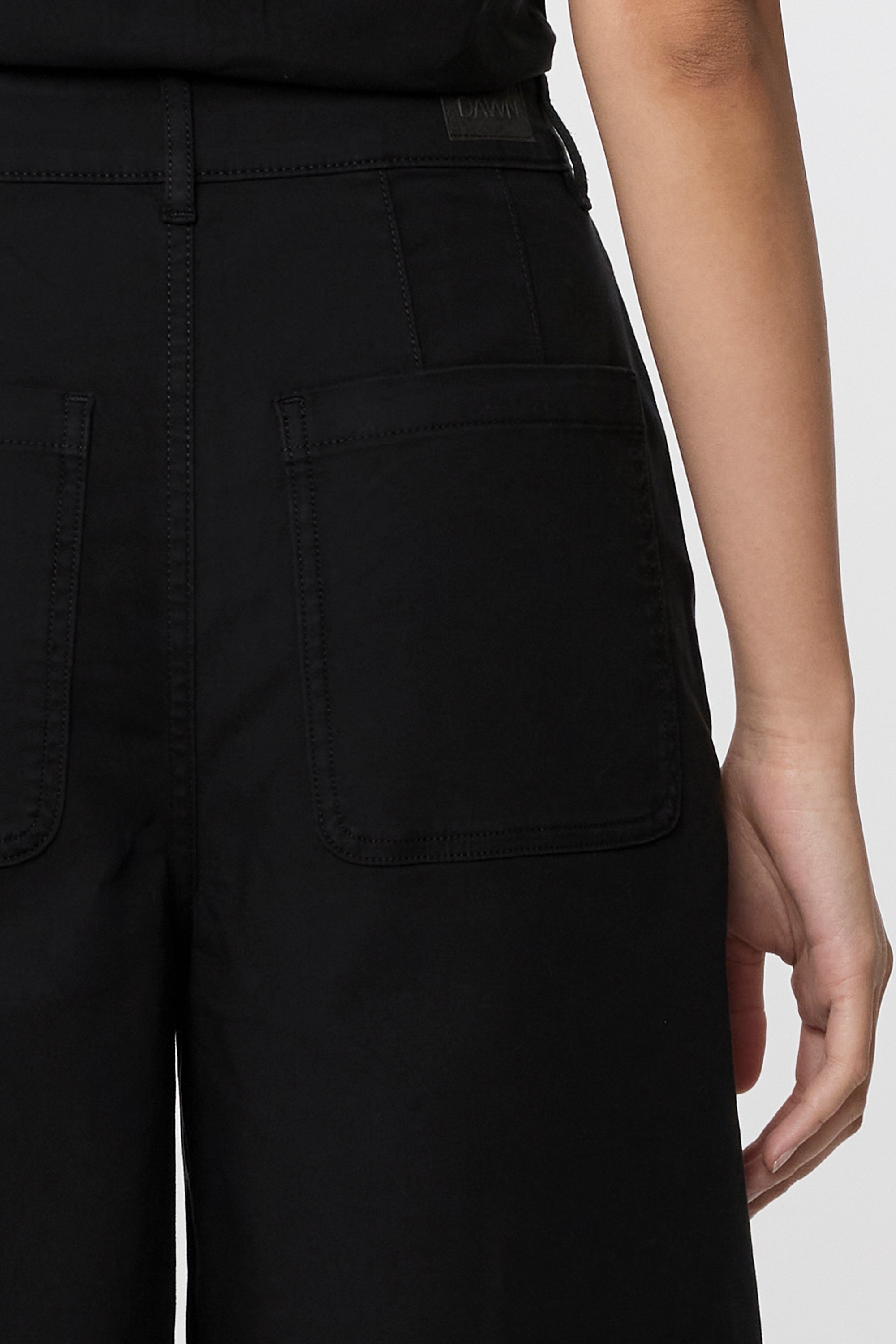 ORCHID Paper Touch - Overall - Black